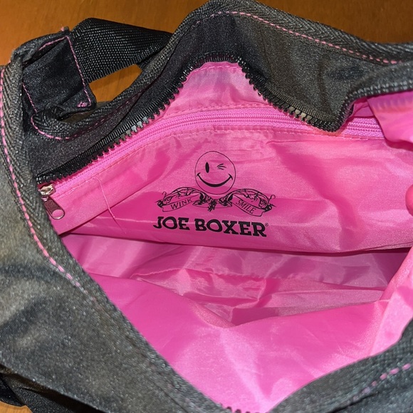 Joe Boxer black nylon shoulder tote - Picture 10 of 11